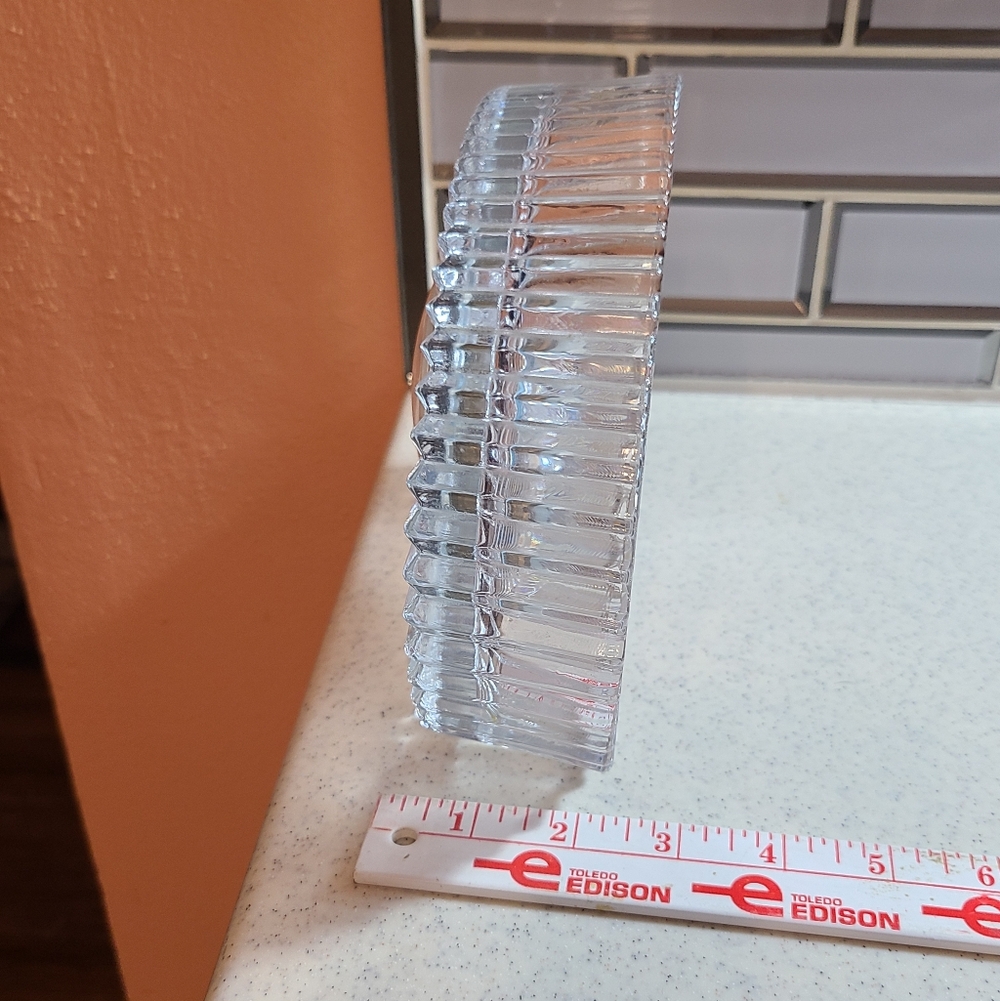 Mikasa Crystal Table Clock with Black and Silver Details - Picture 4 of 7